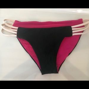 L Space Reversible Black/Pink Bikini Bottom -Small